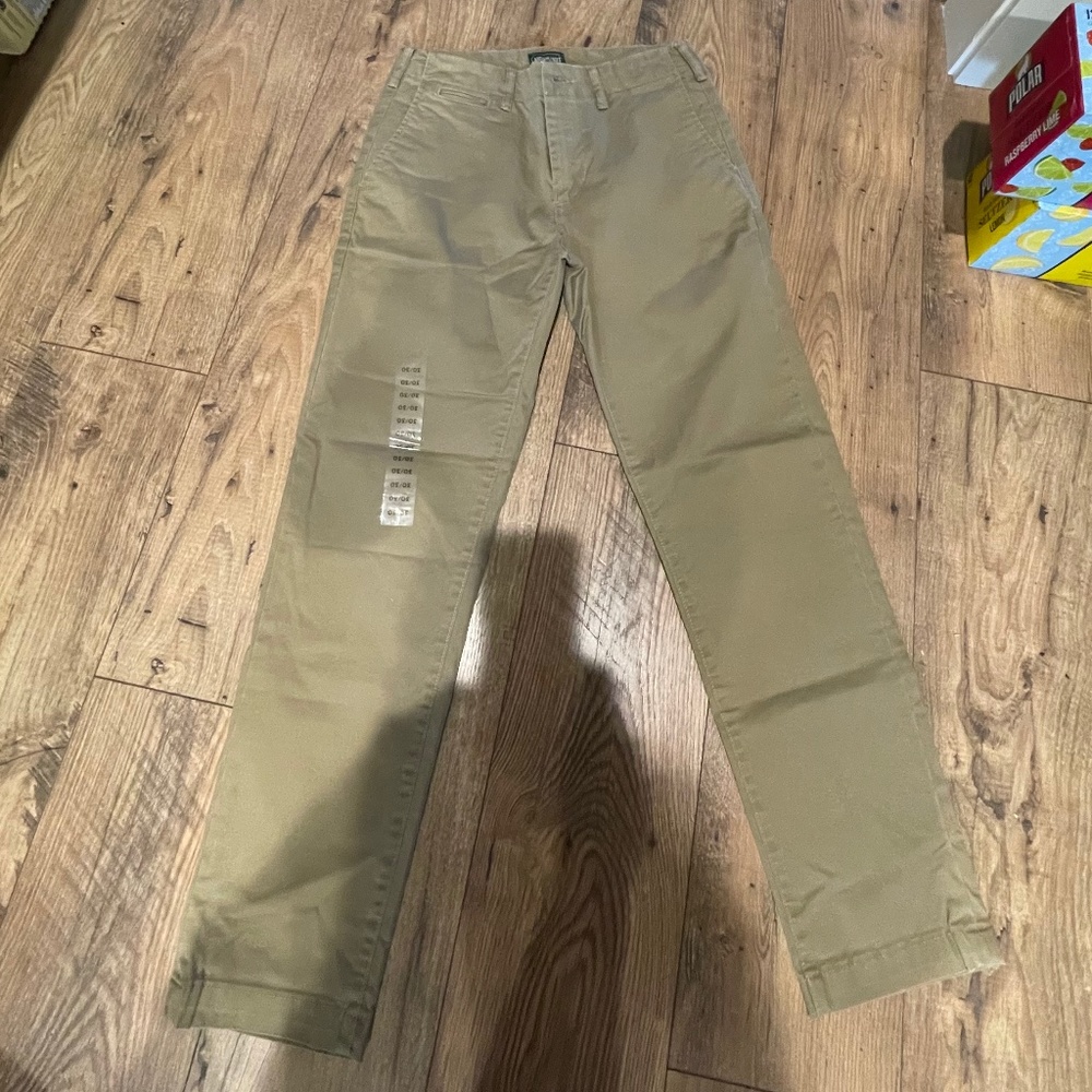 American Eagle Slim Straight Khaki Pants Size 30x30